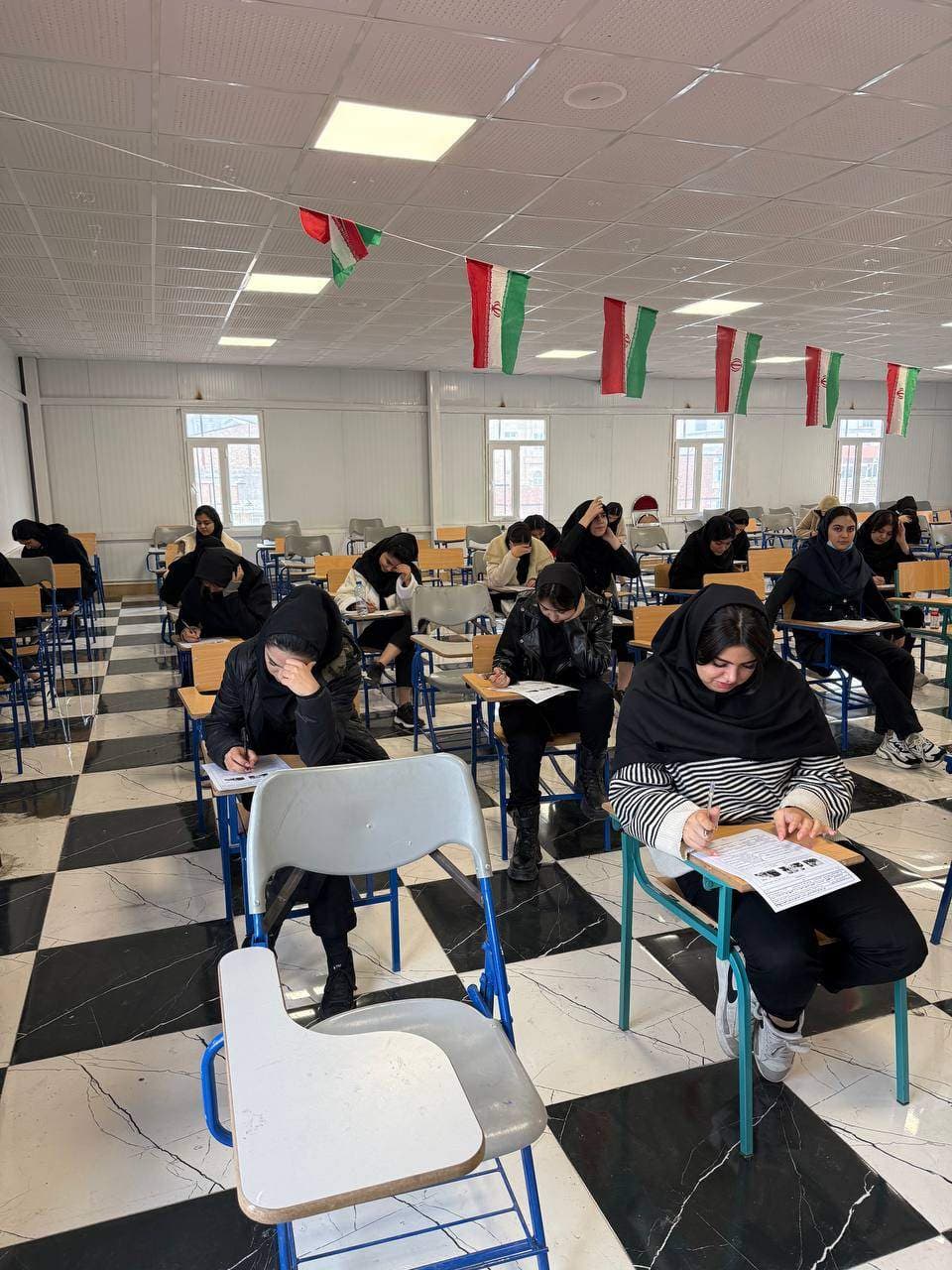 برگزاری امتحان شبه نهایی ادبیات